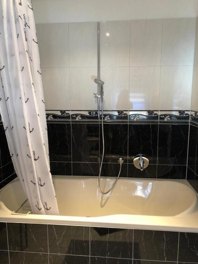 Grenznahe Ferienwohnung Mit 4 Schlafzimmern Ґренцах-Вілен Екстер'єр фото